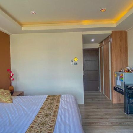 曼谷 Plearnwan Deluxe Mansion酒店 外观 照片